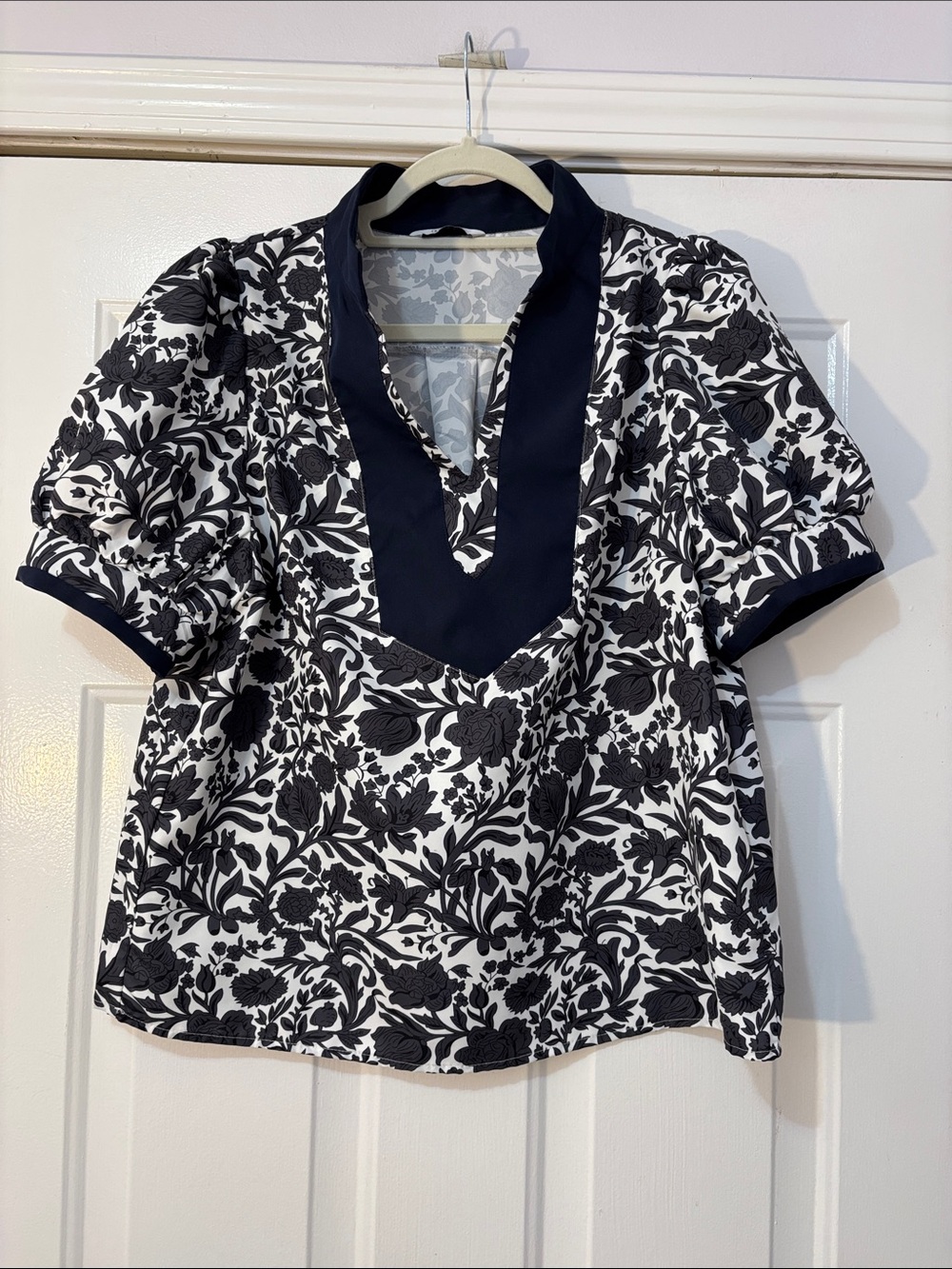 Cicy Bell brand top Size Medium